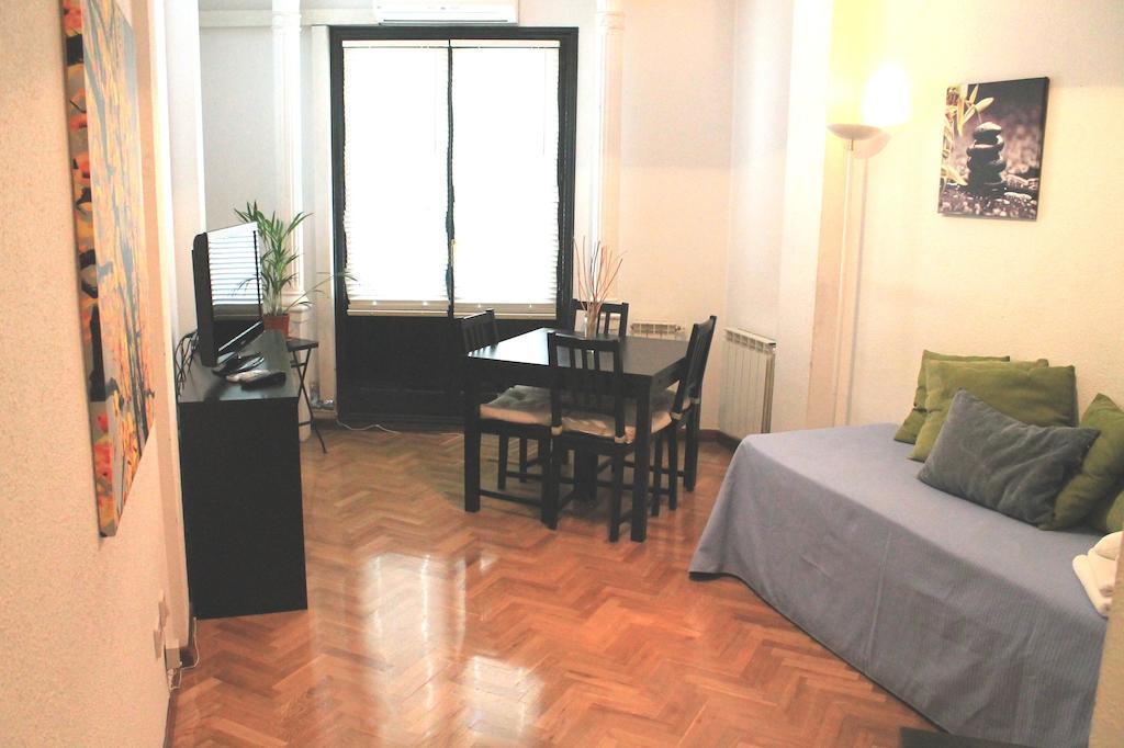 Gran Via Sol Apartamentos - Madrid — Fotos 2
